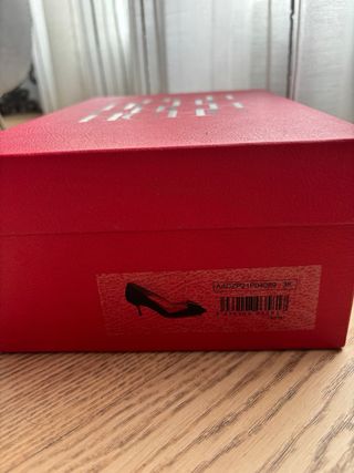 Zapatos de tacón Carolina Herrera negros