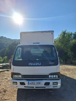 Isuzu NPR 2005