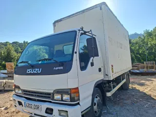 Isuzu NPR 2005