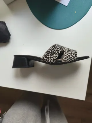 Sandalias pala piel leopardo