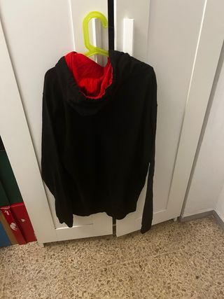 Sudadera INSIDE Negra y Roja