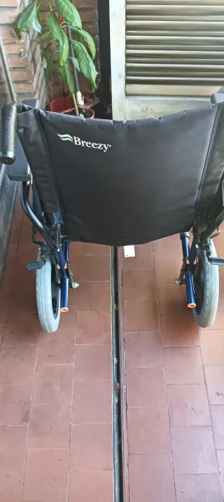 Silla de ruedas plegable