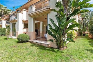 Piso en venta en Elviria en Marbella