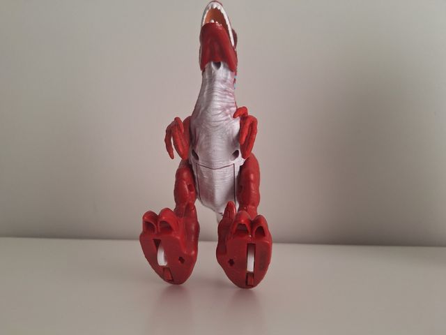 Dinosaurio con sonido y movimiento