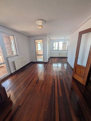Piso en venta en Valdenoja - La Pereda en Santander