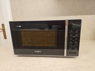 Microondas Whirlpool Negro