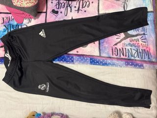 Chándal Real Madrid Adidas Negro/Dorado talla 7/8 