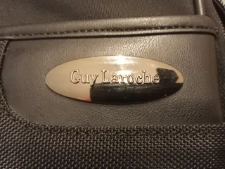 Maletín portátil Guy Laroche negro