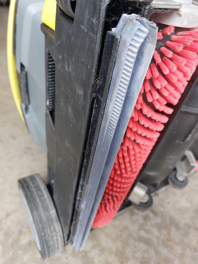 Fregadora Karcher BR 40/10 C Profesional