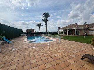 Chalet en venta en Urbanizaciones en Llíria