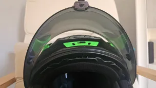 Casco Moto HJC Negro, verde y amarillo.