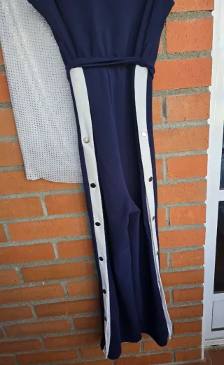 Mono Fila azul con corchetes