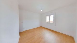 Piso en venta en El Raval - Safaretjos en Santa Coloma de Gramanet