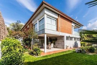 Chalet en venta en Castellarnau - Can Llong en Sabadell