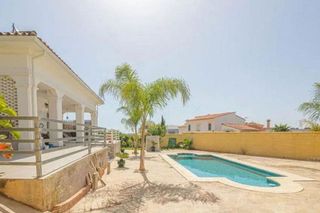 Chalet en venta en San Enrique-Guadiaro-Pueblo Nuevo en San Roque