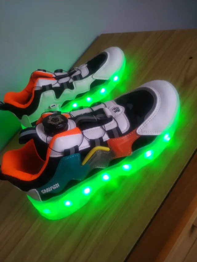 Zapatillas con luces LED