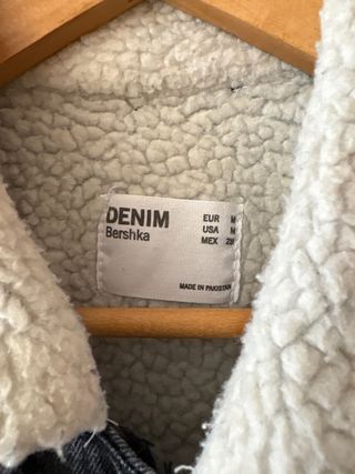 Cazadora vaquera Bershka forrada talla M