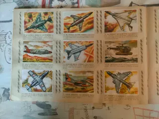 Álbum Armas MAGA Cromos Autoadhesivos Completo.MBE