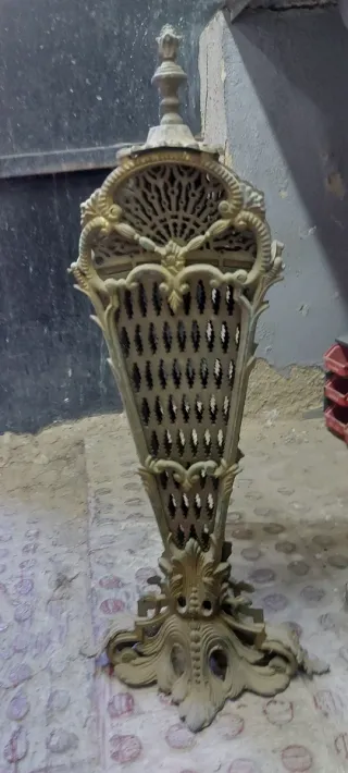 Salvachispas abanico bronce antiguo