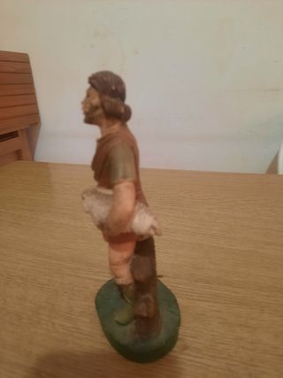 Statuina presepe pastore con agnello
