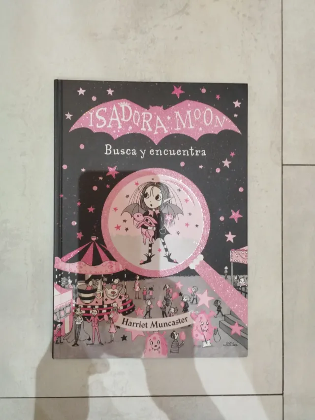 Isadora Moon - Busca y encuentra