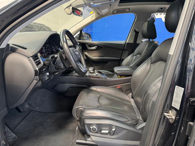Audi Q7 3.0 tdi SLINE