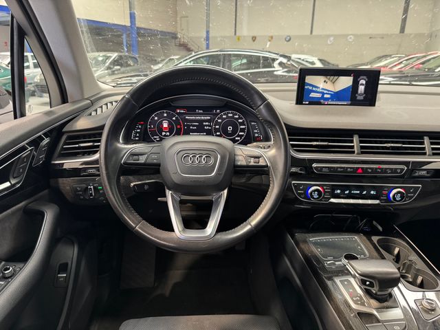 Audi Q7 3.0 tdi SLINE