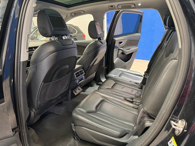 Audi Q7 3.0 tdi SLINE