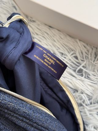Borsa da toilette Chanel blu e oro