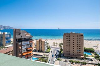 Ático en venta en Playa de Poniente en Benidorm