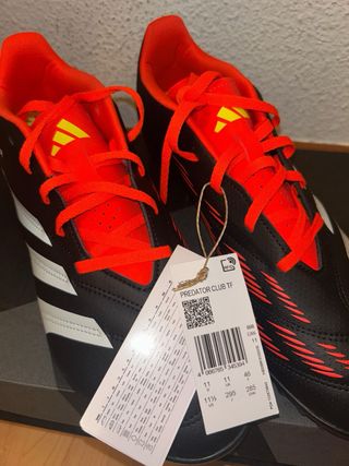 Zapatillas Adidas Fútbol
Negro Naranja