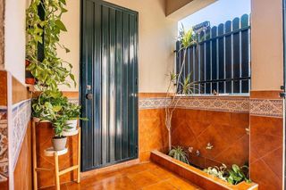 Casa adosada en venta en Zona Avda. Juan de Diego - Parque Municipal  en Bormujos
