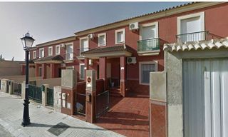 Casa adosada en venta en Pilas