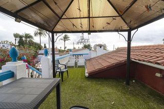 Chalet en venta en El Faro de Calaburra - Chaparral en Mijas