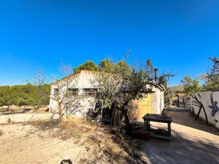 Chalet en venta en Yecla