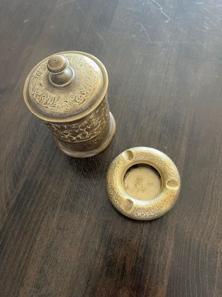 Conjunto Caixa e Cinzeiro Metal Antigo