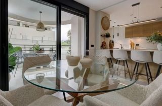 Piso en venta en Playa de la Fontanilla en Marbella