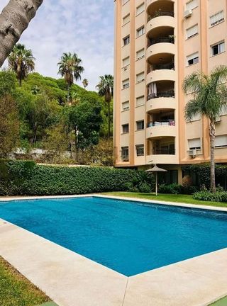 Piso en venta en Playa de la Fontanilla en Marbella