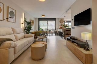 Piso en venta en Playa de la Fontanilla en Marbella