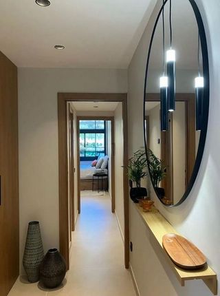 Piso en venta en Playa de la Fontanilla en Marbella