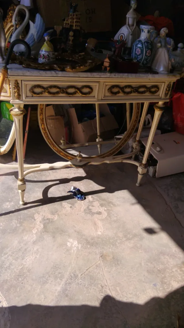 Mesa tocador antigua