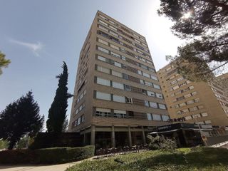Piso en venta en Huerta del Rey en Valladolid