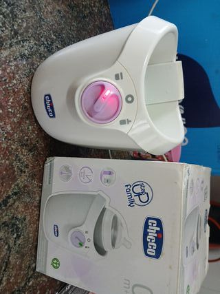 Calienta biberones Chicco.