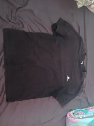 Camiseta Adidas Negra