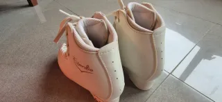 Botas de patinaje EDEA talla 235.