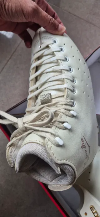 Botas de patinaje EDEA talla 235.