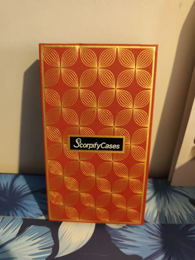 Funda iPhone 13 Pro Floral Roja