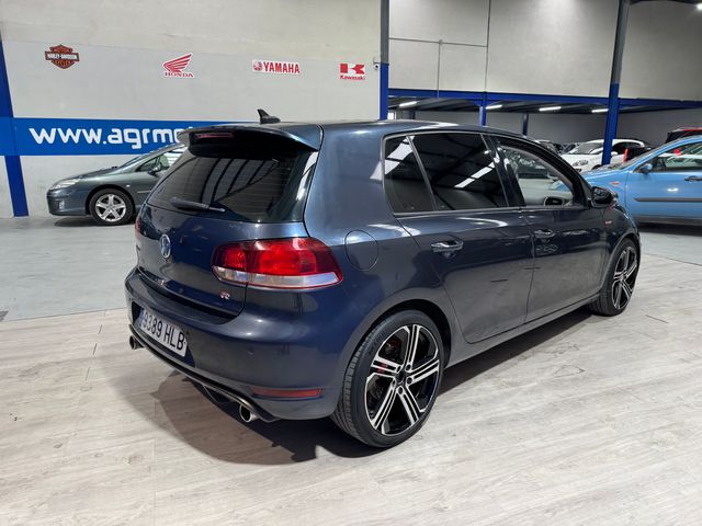 Volkswagen Golf 2.0 tdi R