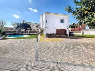 Chalet en venta en Empuriabrava en Castelló d´Empúries