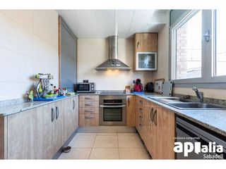 Casa adosada en venta en Centre - Eixample – Can Llobet – Can Serra en Barbera del Vallès